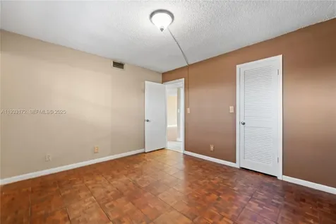 8901 S Hollybrook Boulevard Pembroke Pines FL 33025