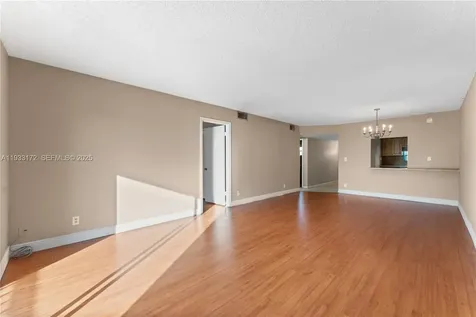 8901 S Hollybrook Boulevard Pembroke Pines FL 33025