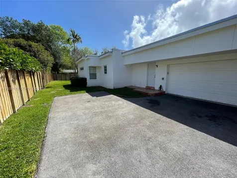 17025 SW 80th Court Palmetto Bay FL 33157