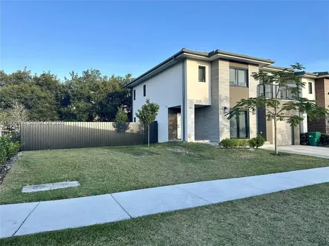 306 NW 11th Court Florida City FL 33034