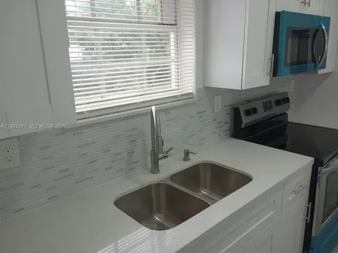 7625 NW 14th Court Miami FL 33147