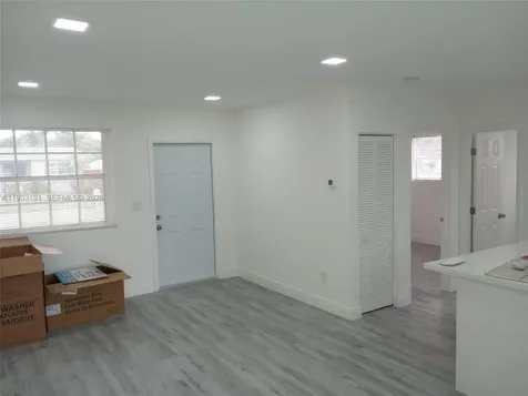 7625 NW 14th Court Miami FL 33147