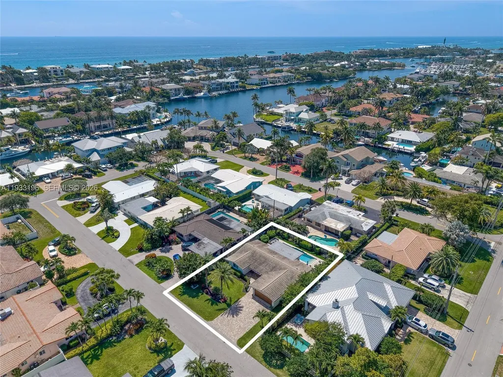 2832 NE 34th Street Lighthouse Point FL 33064