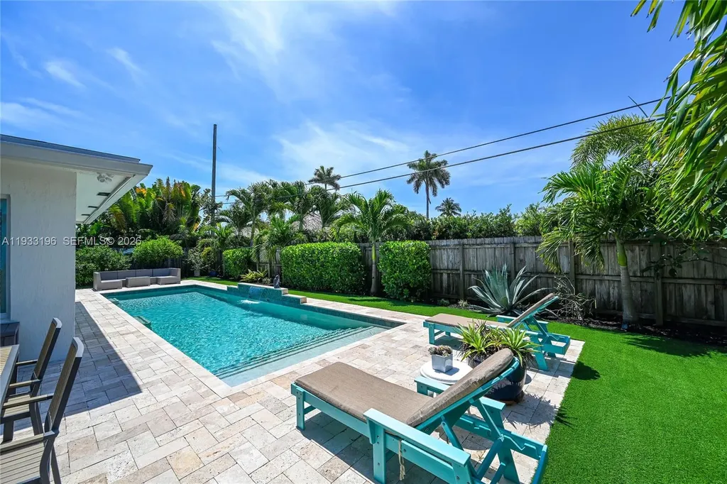 2832 NE 34th Street Lighthouse Point FL 33064