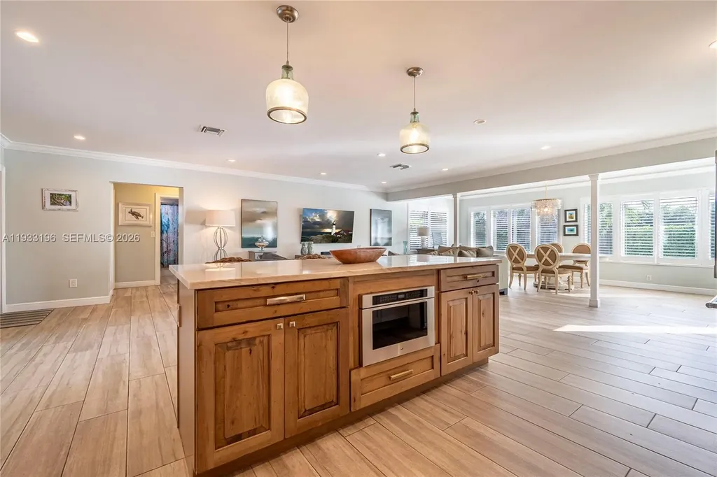2832 NE 34th Street Lighthouse Point FL 33064