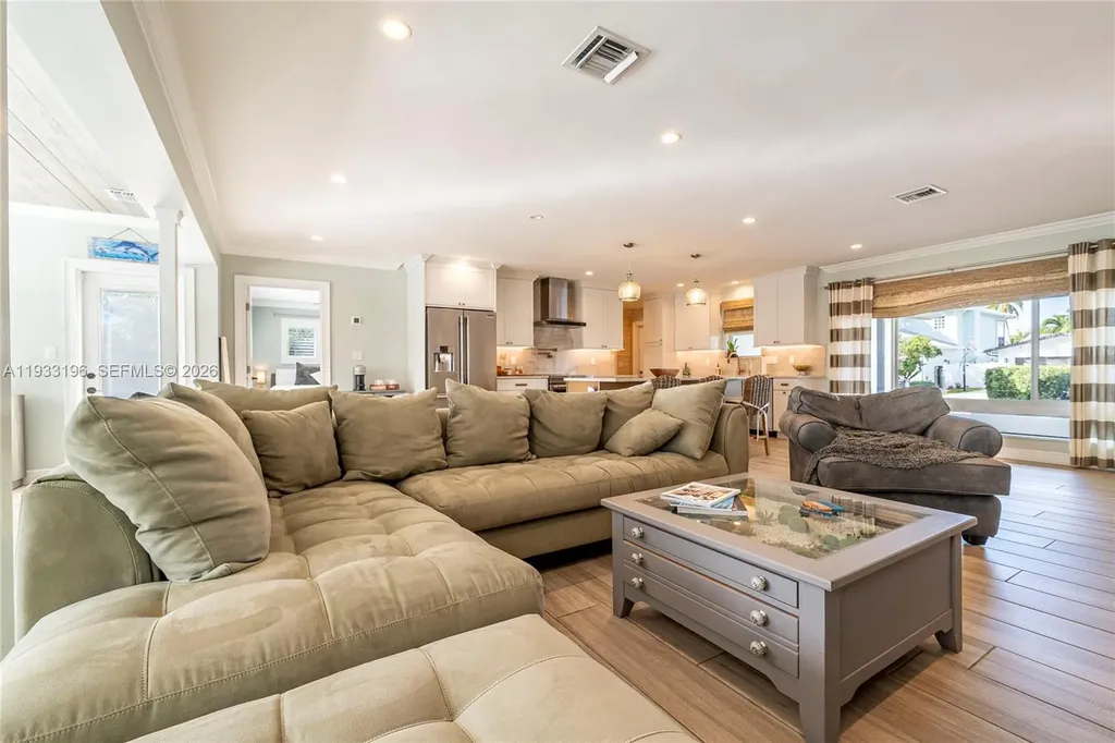 2832 NE 34th Street Lighthouse Point FL 33064