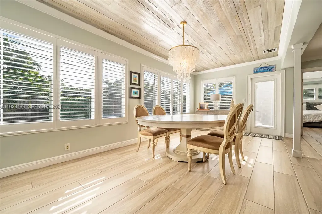 2832 NE 34th Street Lighthouse Point FL 33064