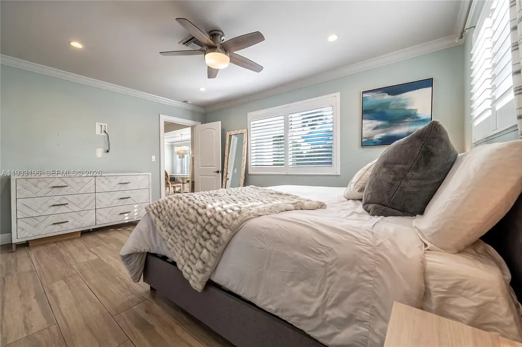 2832 NE 34th Street Lighthouse Point FL 33064