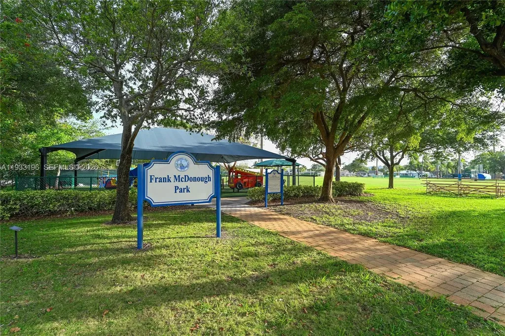 2832 NE 34th Street Lighthouse Point FL 33064