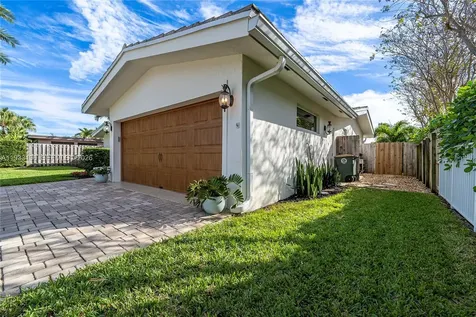 2832 NE 34th Street Lighthouse Point FL 33064