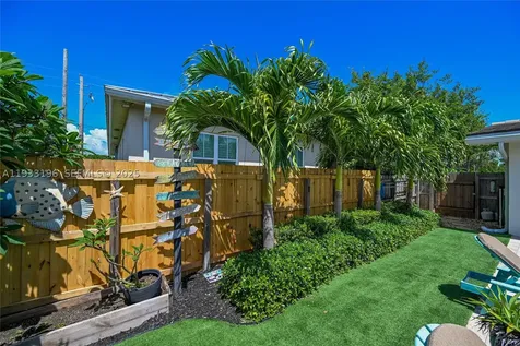 2832 NE 34th Street Lighthouse Point FL 33064
