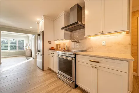 2832 NE 34th Street Lighthouse Point FL 33064