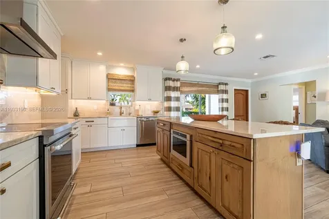 2832 NE 34th Street Lighthouse Point FL 33064