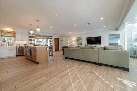 2832 NE 34th Street Lighthouse Point FL 33064