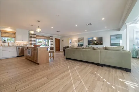 2832 NE 34th Street Lighthouse Point FL 33064