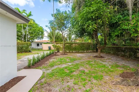339 Falcon Avenue Miami Springs FL 33166