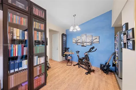 8040 Tatum Waterway Drive Miami Beach FL 33141