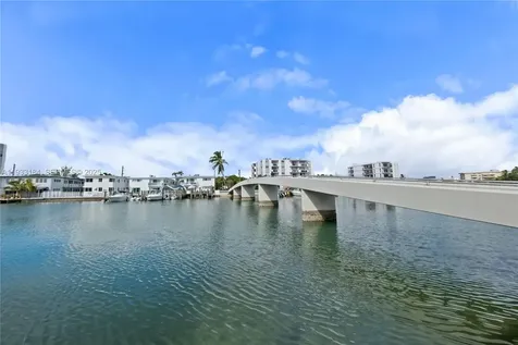 8040 Tatum Waterway Drive Miami Beach FL 33141