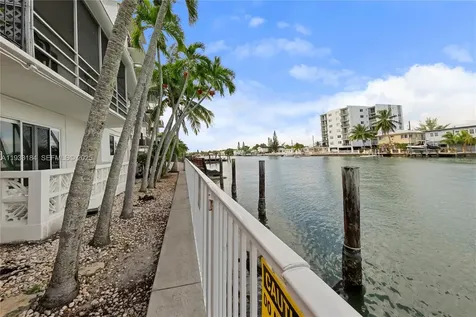 8040 Tatum Waterway Drive Miami Beach FL 33141