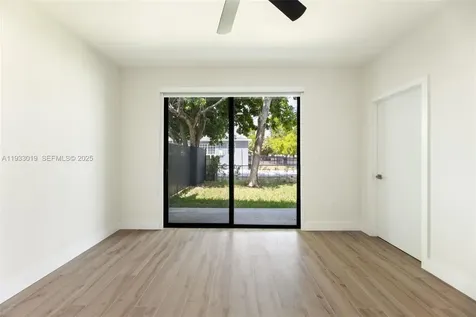6852-6850 NW 4th Avenue Miami FL 33150