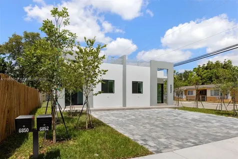 6852-6850 NW 4th Avenue Miami FL 33150