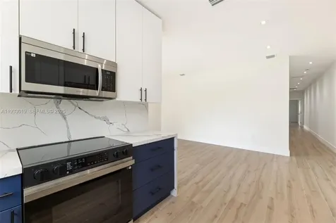 6852-6850 NW 4th Avenue Miami FL 33150