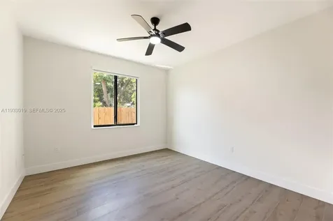 6852-6850 NW 4th Avenue Miami FL 33150