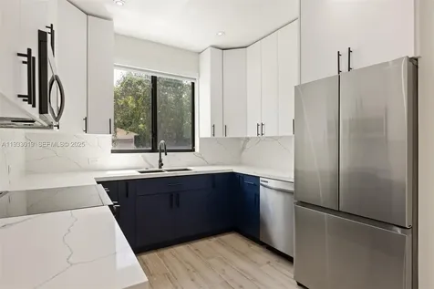 6852-6850 NW 4th Avenue Miami FL 33150