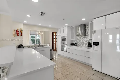 2124 Fisher Island Drive Miami Beach FL 33109