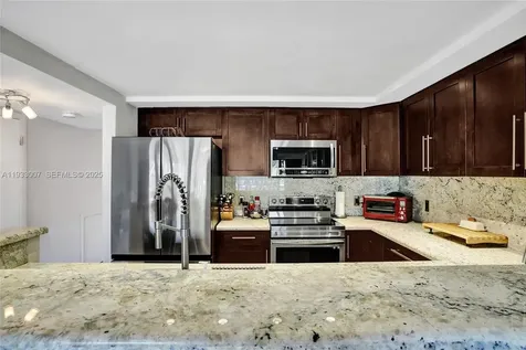 16478 NE 27th Place Eastern Shores FL 33160
