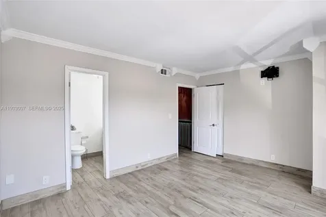 16478 NE 27th Place Eastern Shores FL 33160