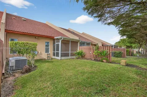 9764 Malvern Drive Tamarac FL 33321