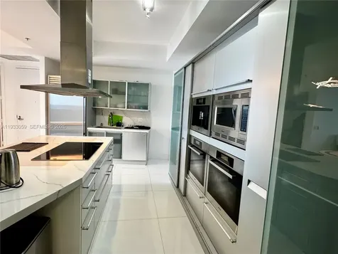 18201 Collins Avenue Sunny Isles Beach FL 33160