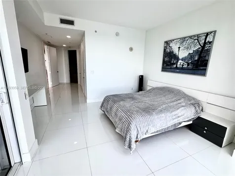 18201 Collins Avenue Sunny Isles Beach FL 33160