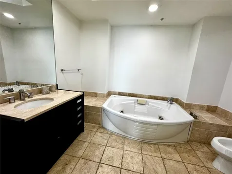 18201 Collins Avenue Sunny Isles Beach FL 33160