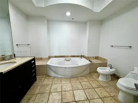 18201 Collins Avenue Sunny Isles Beach FL 33160