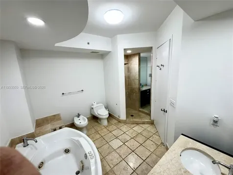 18201 Collins Avenue Sunny Isles Beach FL 33160