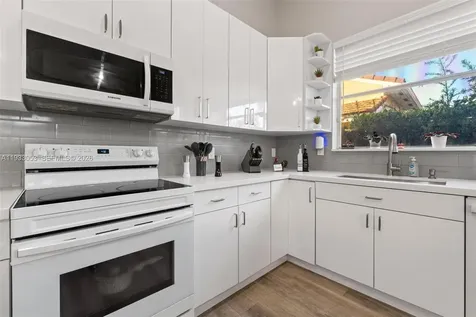 343 SW 187th Terrace Pembroke Pines FL 33029