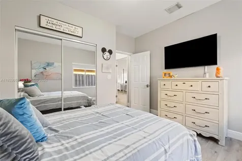 343 SW 187th Terrace Pembroke Pines FL 33029