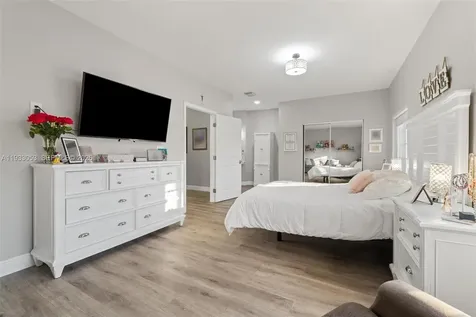 343 SW 187th Terrace Pembroke Pines FL 33029