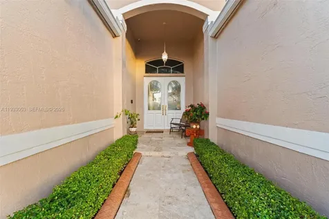 343 SW 187th Terrace Pembroke Pines FL 33029