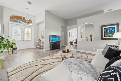 343 SW 187th Terrace Pembroke Pines FL 33029