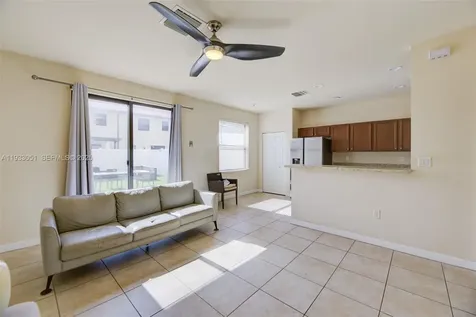 3316 W 91st Terrace Hialeah FL 33018