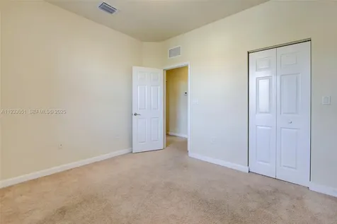 3316 W 91st Terrace Hialeah FL 33018