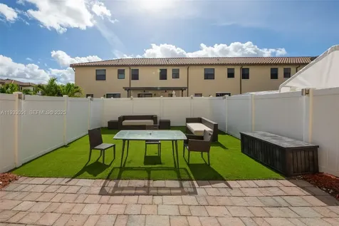 3316 W 91st Terrace Hialeah FL 33018