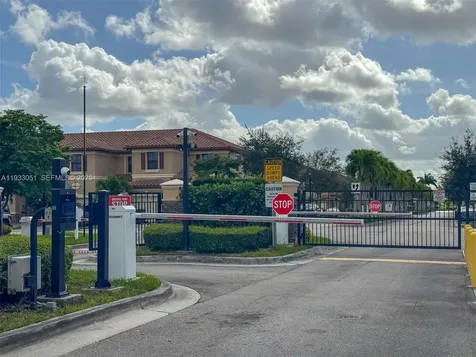 3316 W 91st Terrace Hialeah FL 33018