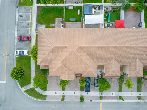 3316 W 91st Terrace Hialeah FL 33018
