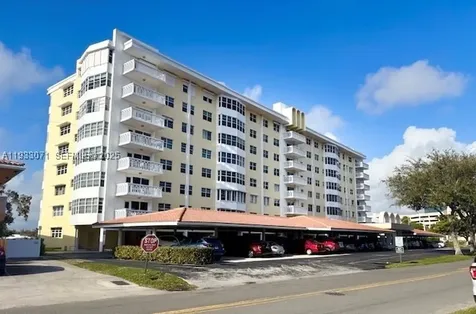 2500 NE 48th Lane Fort Lauderdale FL 33308