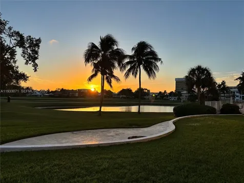 2500 NE 48th Lane Fort Lauderdale FL 33308
