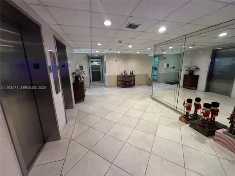 2500 NE 48th Lane Fort Lauderdale FL 33308